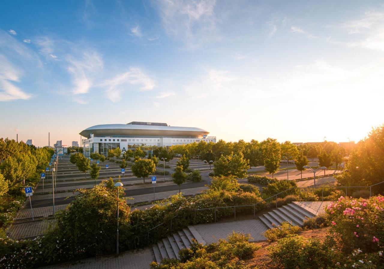 Hostel 曼海姆 外观 照片 The stadium at sunset