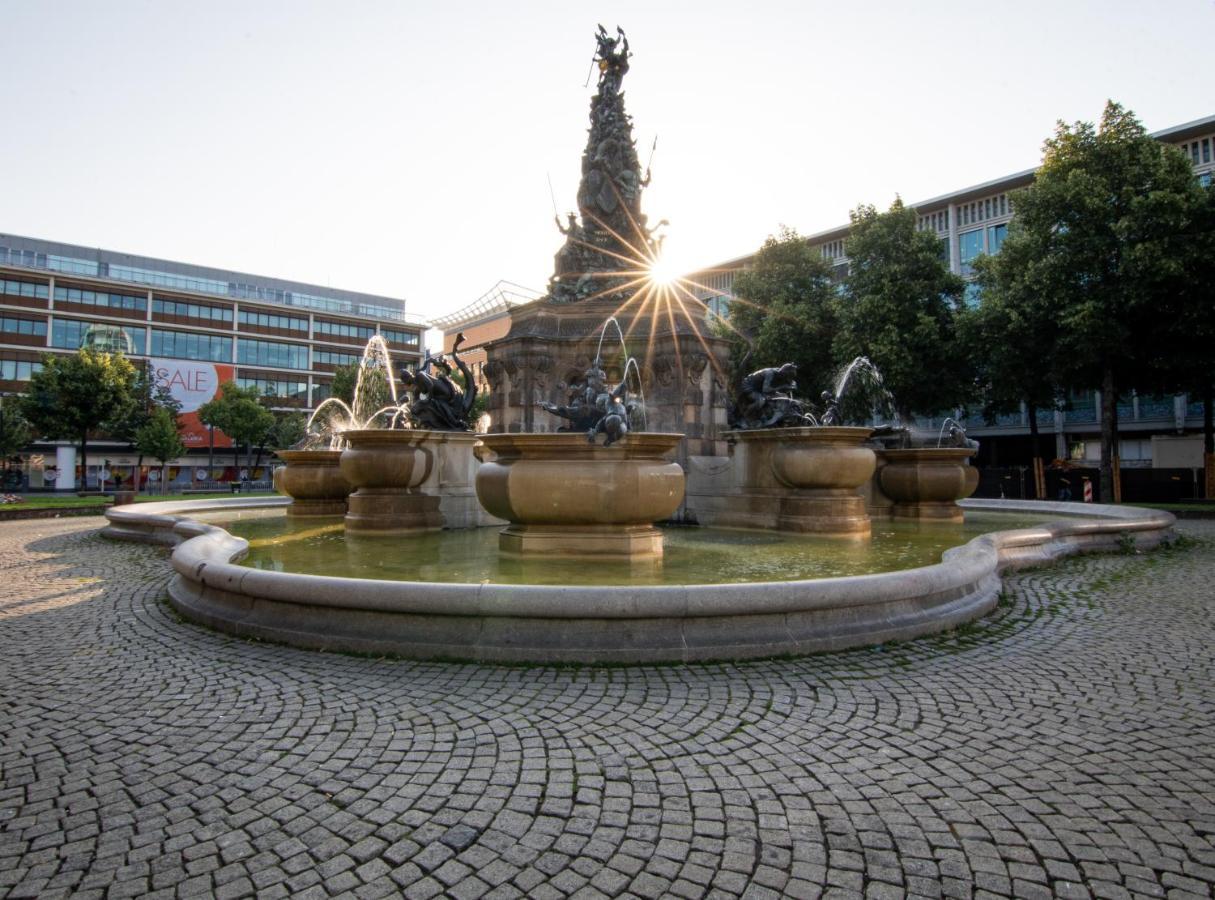 Hostel 曼海姆 外观 照片 Fountain of the Three Horses